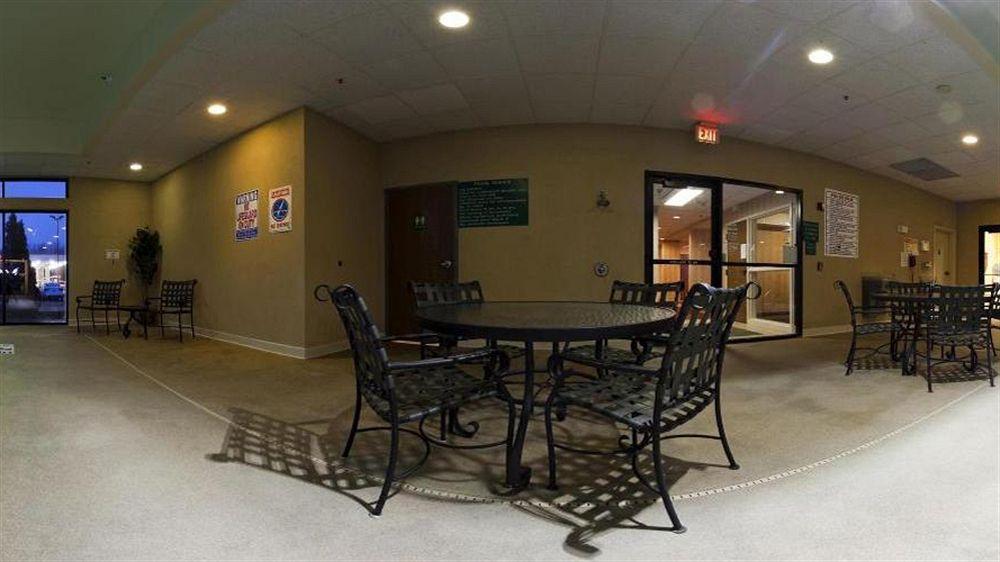 Holiday Inn Express Hotel Germantown - Northwest Milwaukee, An Ihg Hotel מראה חיצוני תמונה