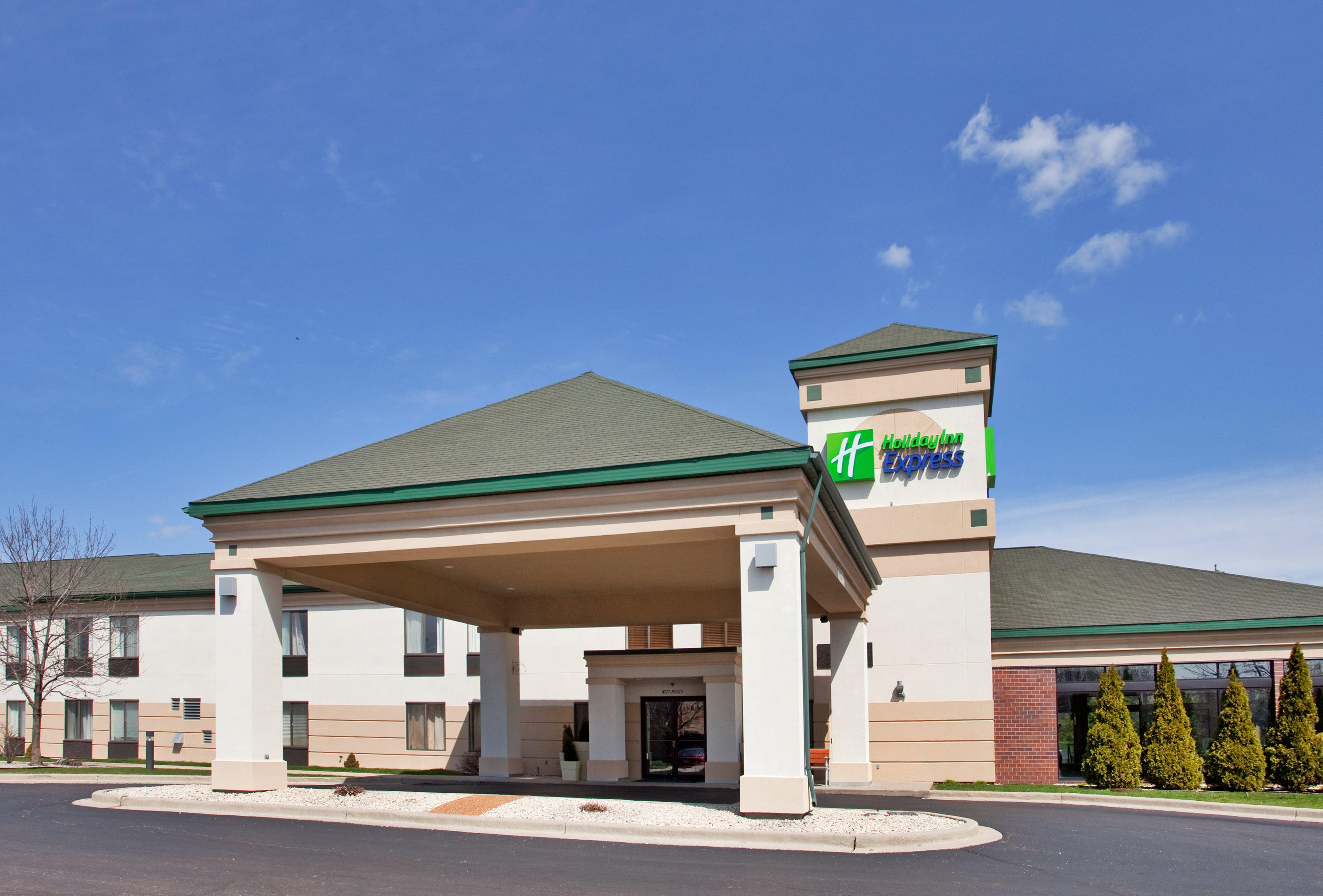 Holiday Inn Express Hotel Germantown - Northwest Milwaukee, An Ihg Hotel מראה חיצוני תמונה