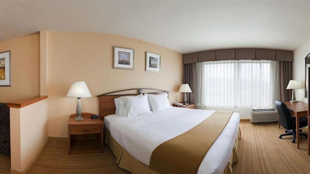 Holiday Inn Express Hotel Germantown - Northwest Milwaukee, An Ihg Hotel מראה חיצוני תמונה